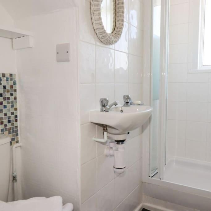Gorgeous House In Newquay Walking Distance From Fistral *